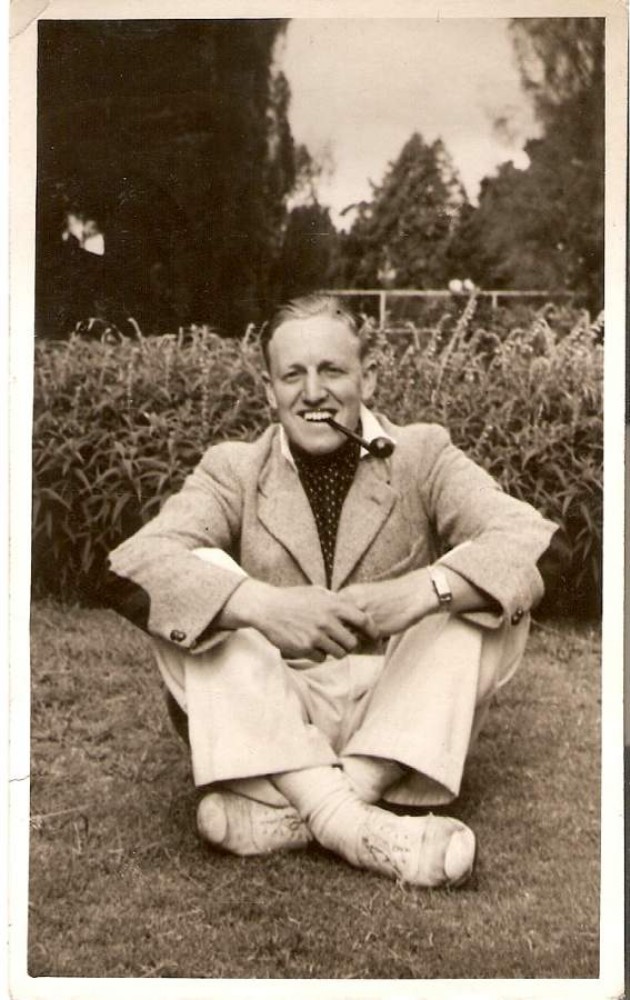 05. The well dressed gent at home in Durban 1938_39